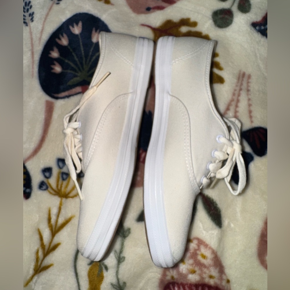 Keds Vintage Canvas Lace-Up Off White Sneakers 5.5 Women Men 4 NWT Cream Shoes - Picture 5 of 9